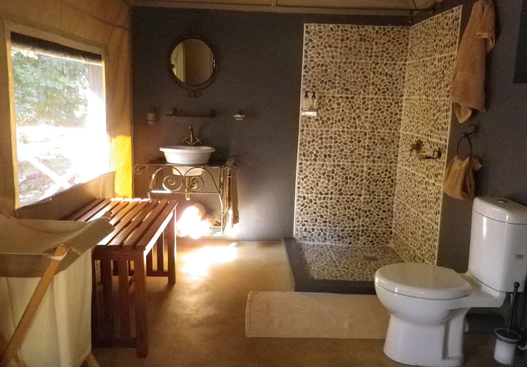 Blue Zebra Island Lodge Senga Екстериор снимка