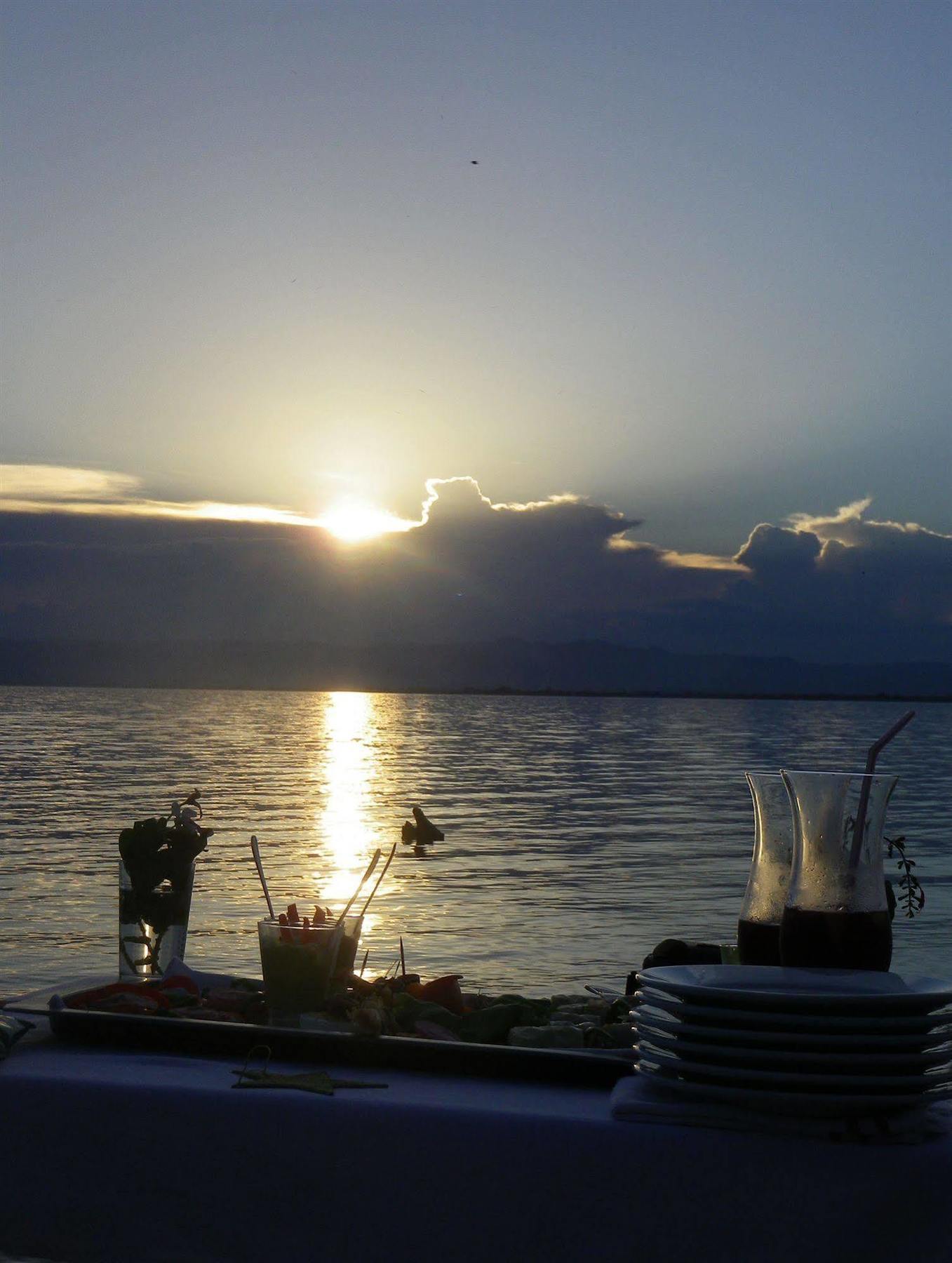 Blue Zebra Island Lodge Senga Екстериор снимка