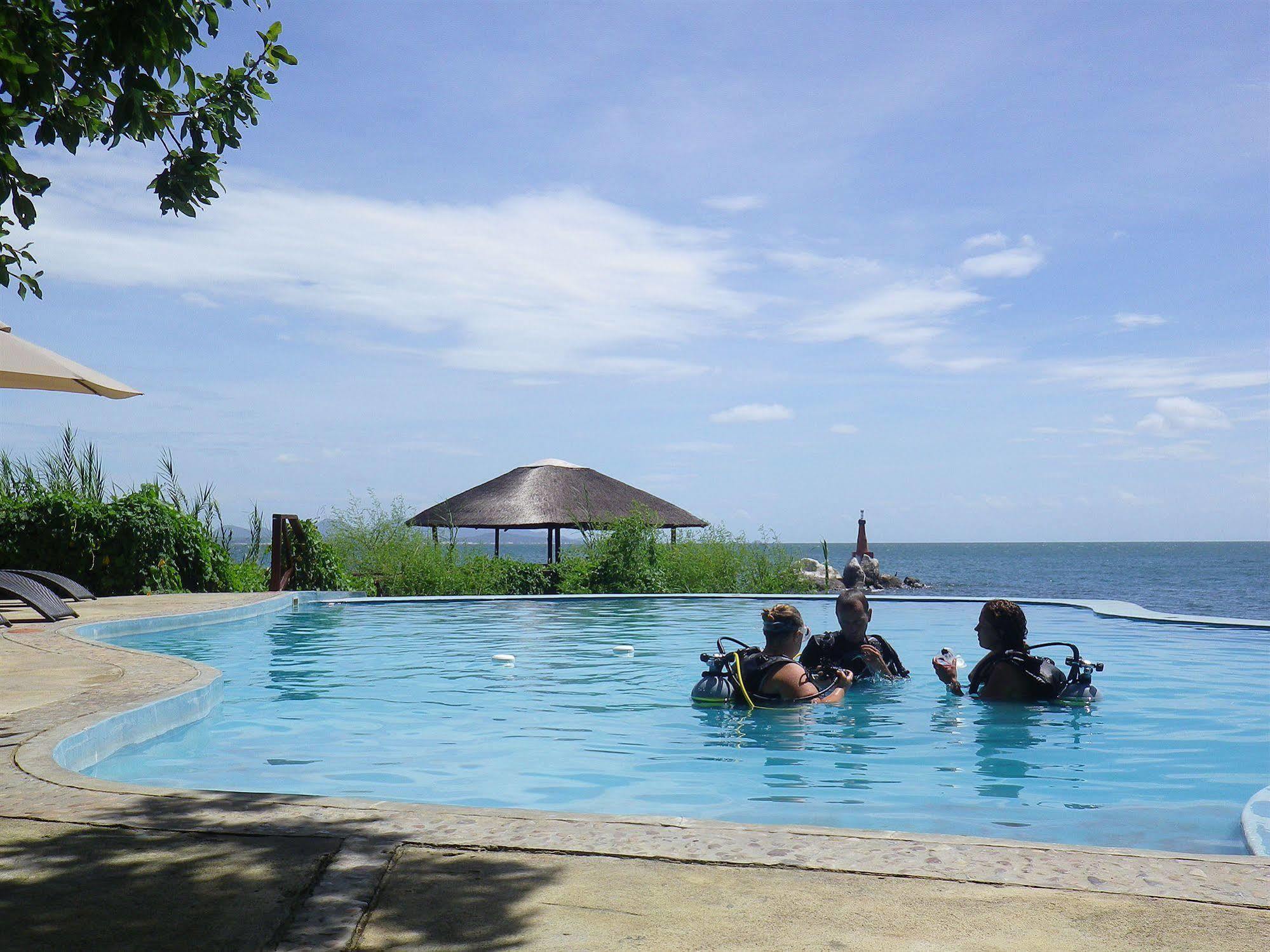 Blue Zebra Island Lodge Senga Екстериор снимка
