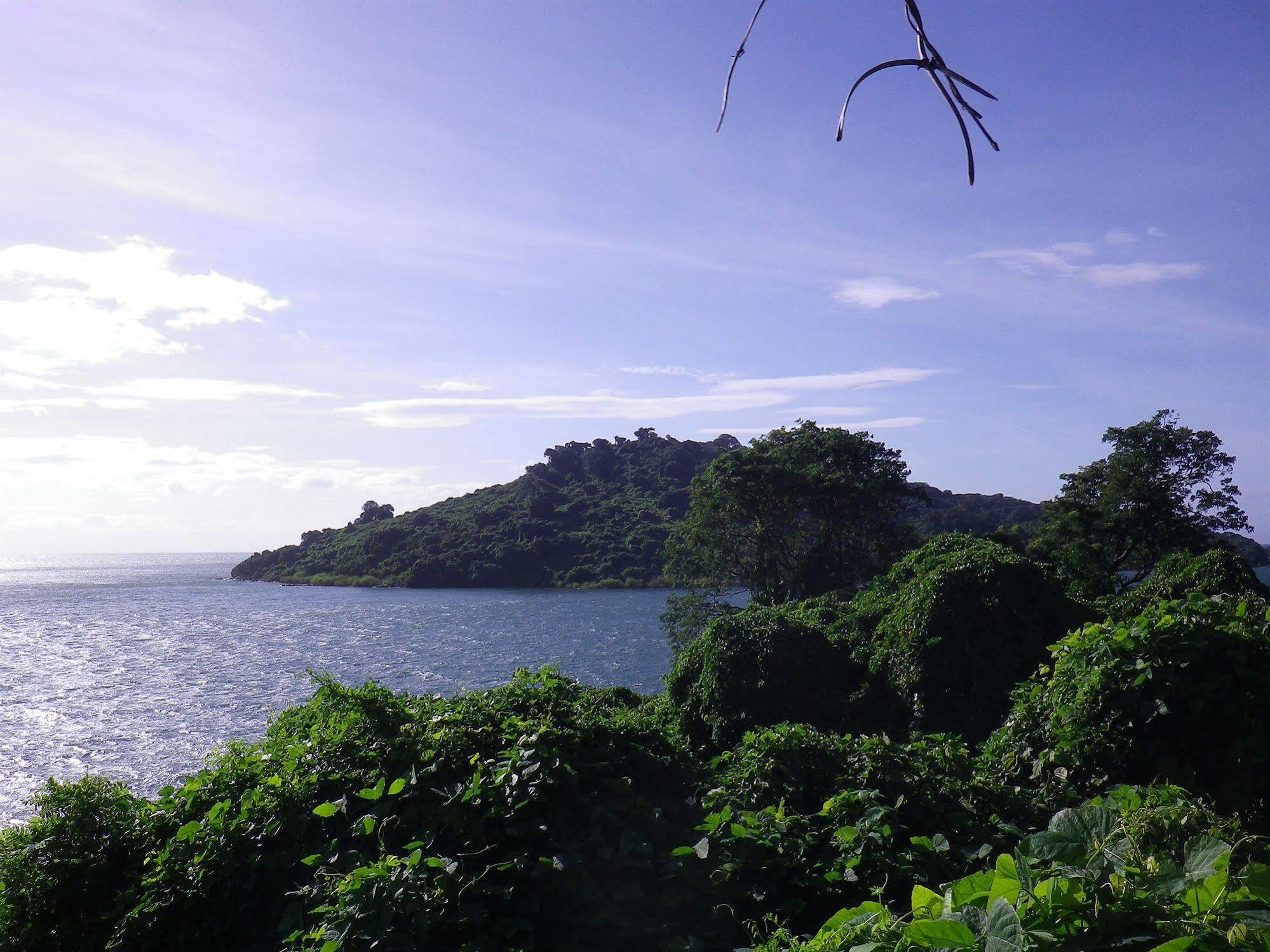 Blue Zebra Island Lodge Senga Екстериор снимка
