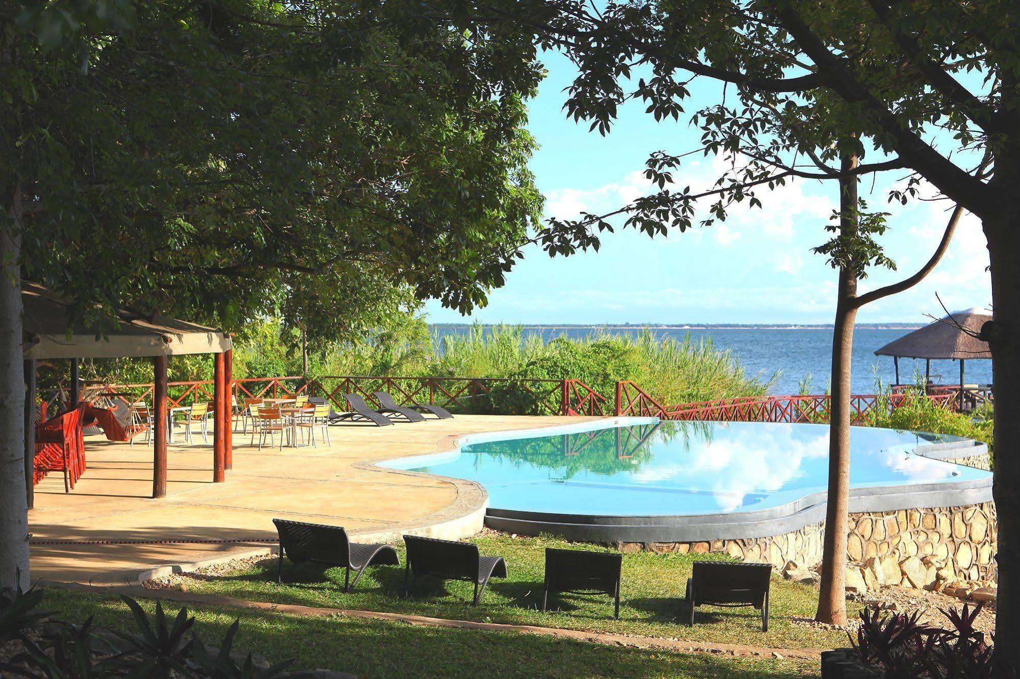 Blue Zebra Island Lodge Senga Екстериор снимка